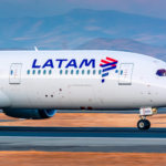 058-LATAM-Boeing-787-9-CC-BGL-SCL-Simon-Blaise-scaled-1