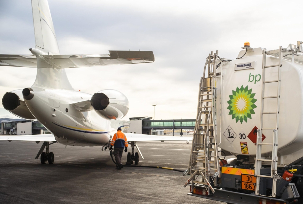 Air BP refuels a business jet