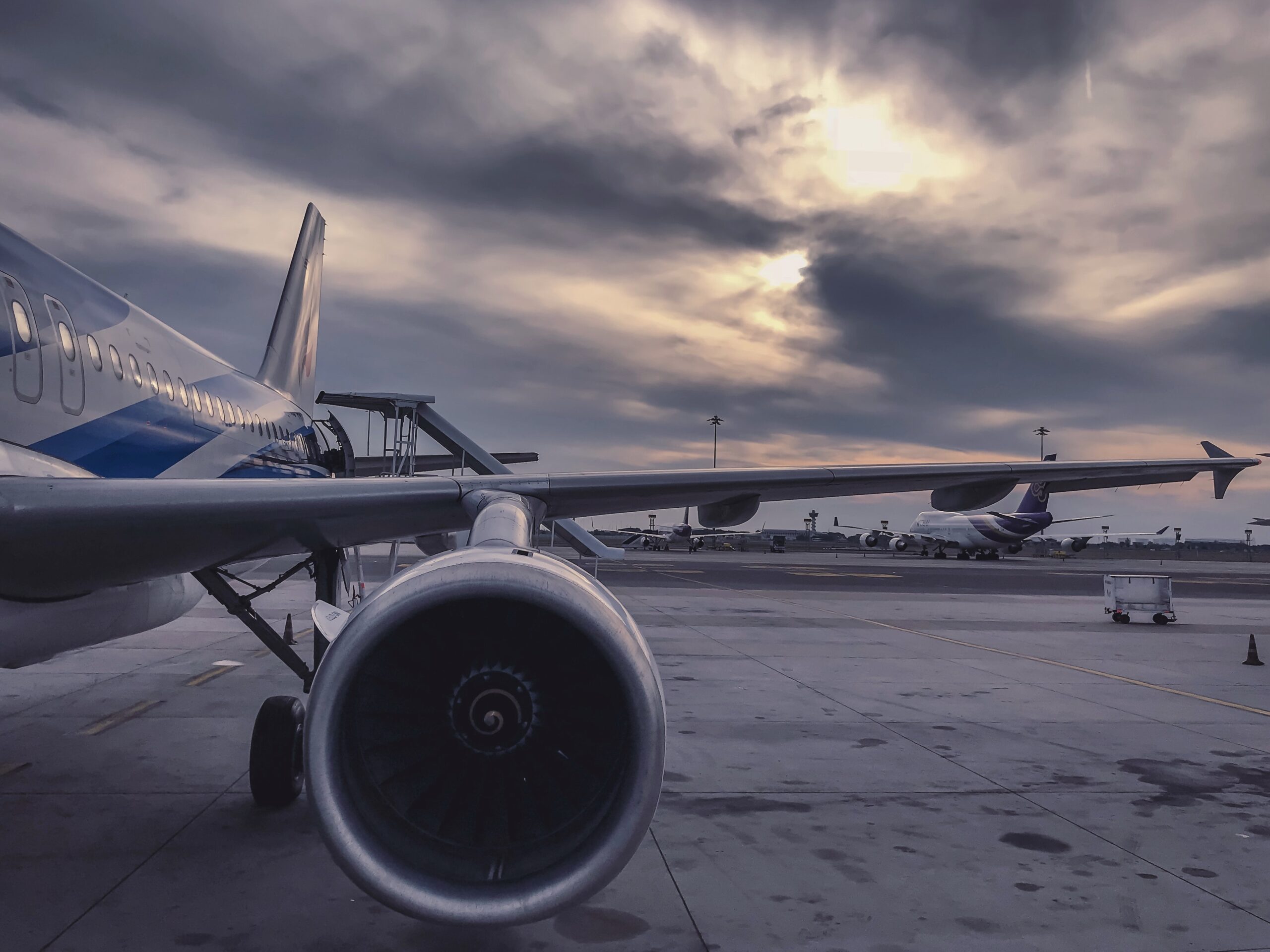 Fueling-the-Aviation-Industry-How-Aircraft-Leasing-Reshapes-the-Market-scaled