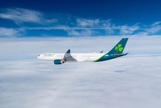 AerLingus aircraft in the sky