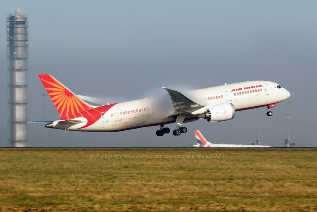 Air India flights Boeing 787-8 by Nabil Molinari