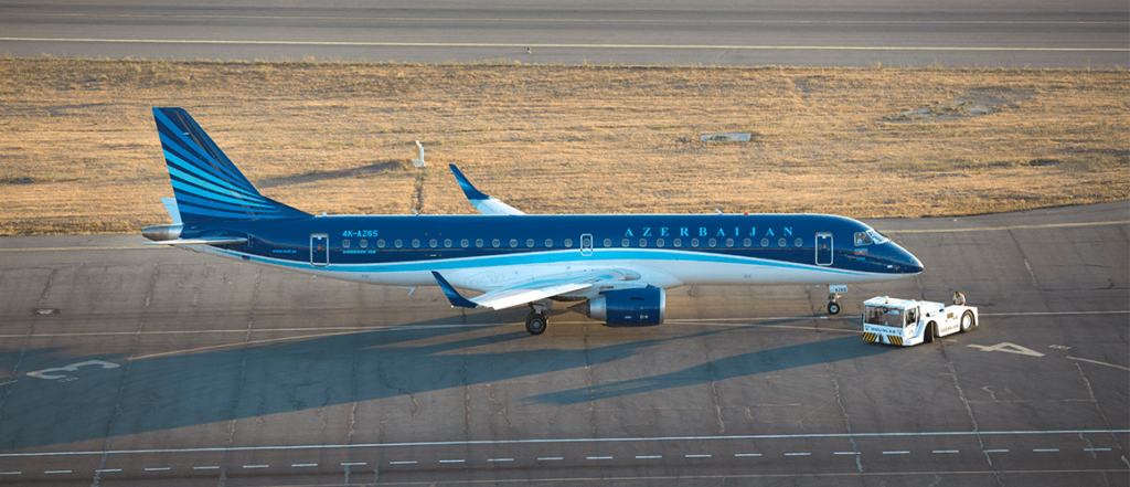 Azerbaijan airlines Embraer E190