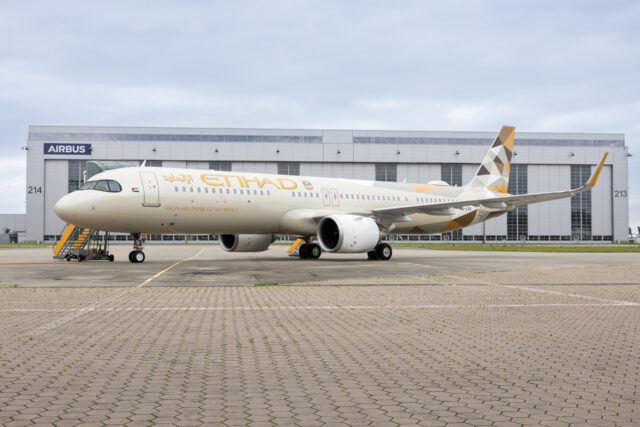 Etihad Airways takes delivery of its first Airbus A321LR in Hamburg.