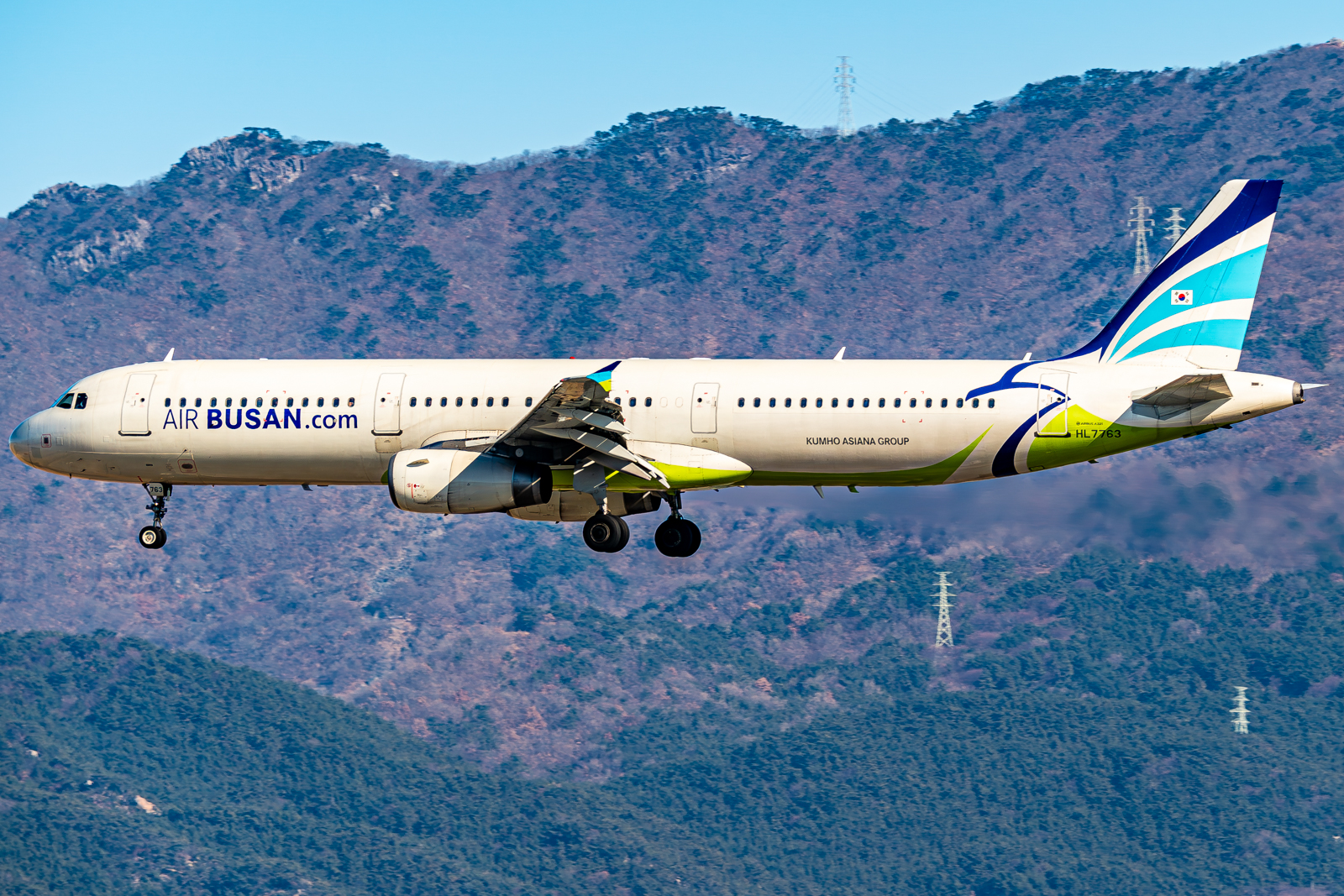Air Busan A321-231 Registration HL7763 approaching Gimhae Int'l Airport