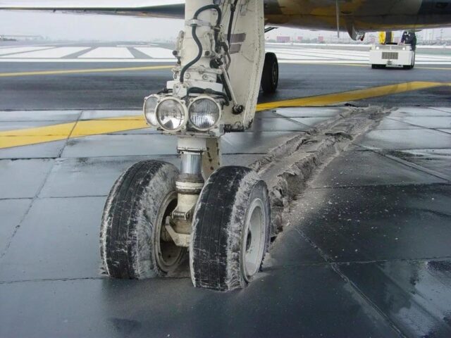 Runway Safe EMAS with landing gear