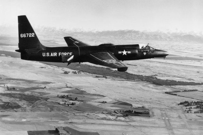 Lockheed U-2 Dragon Lady sets a new record before retirement