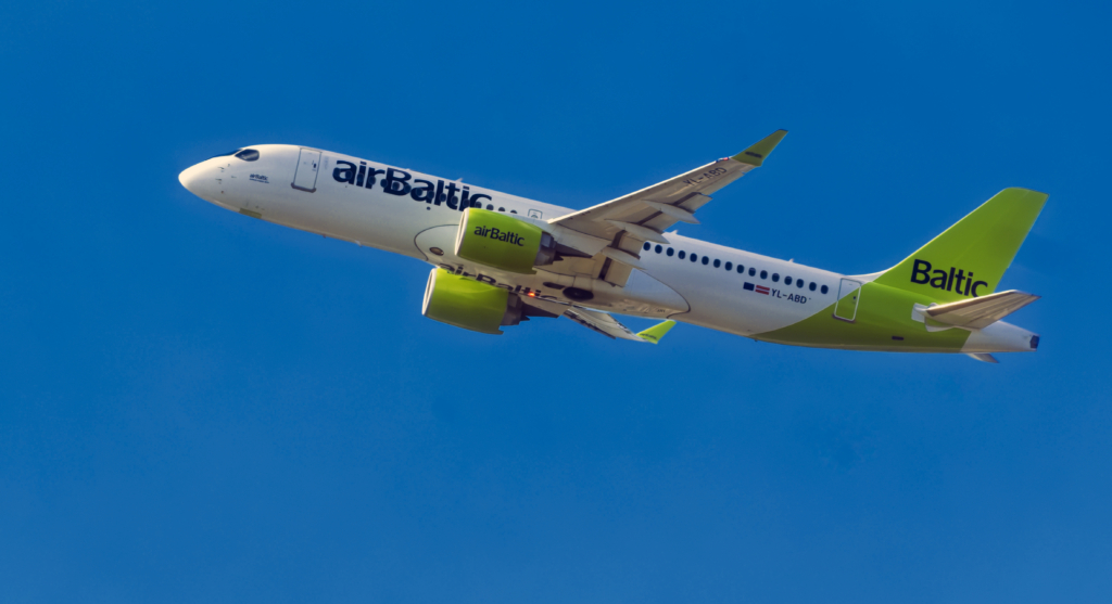 airBaltic A220