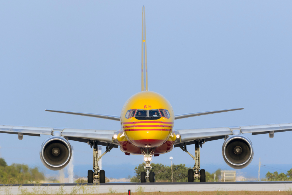 DHL 757