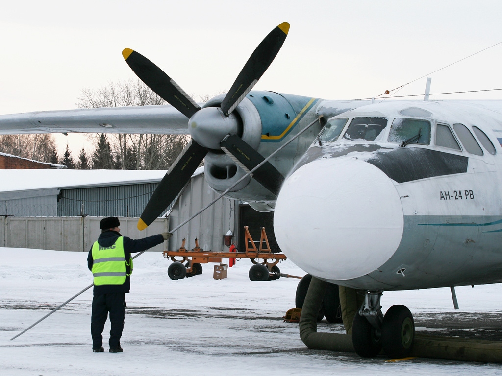 Angara Airlines Antonov An-24