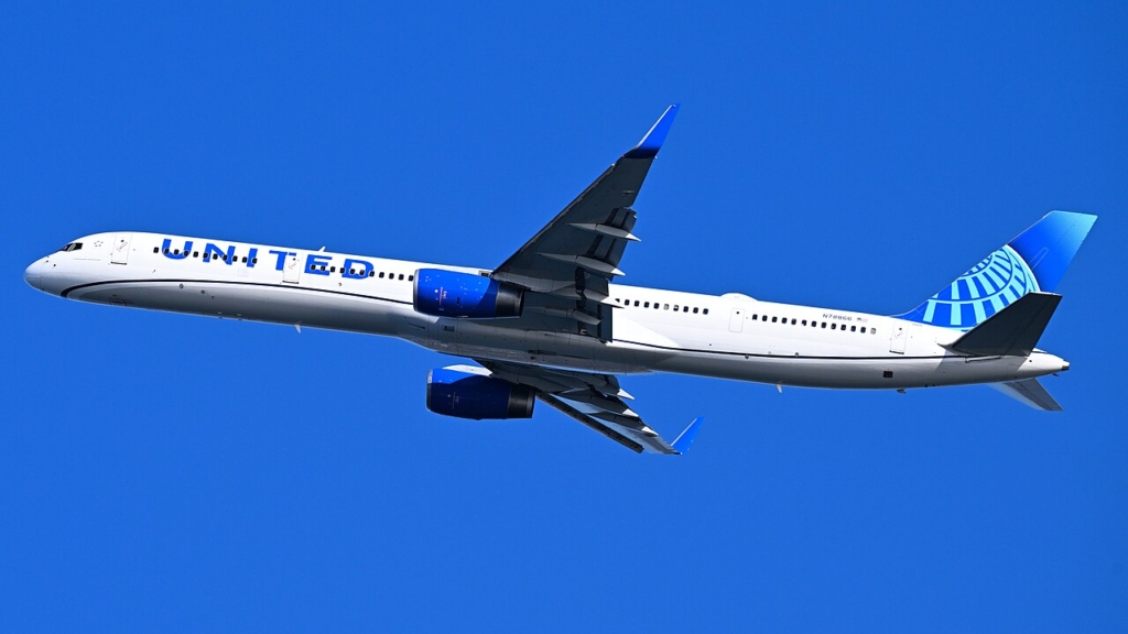United 757
