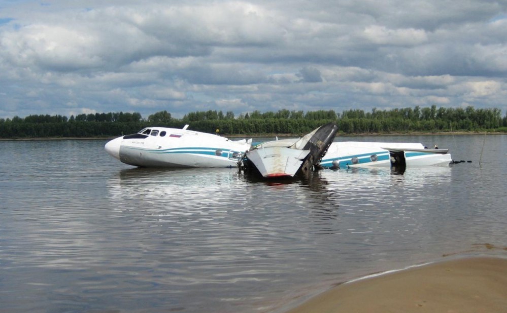Angara Airlines flight 9007 crash