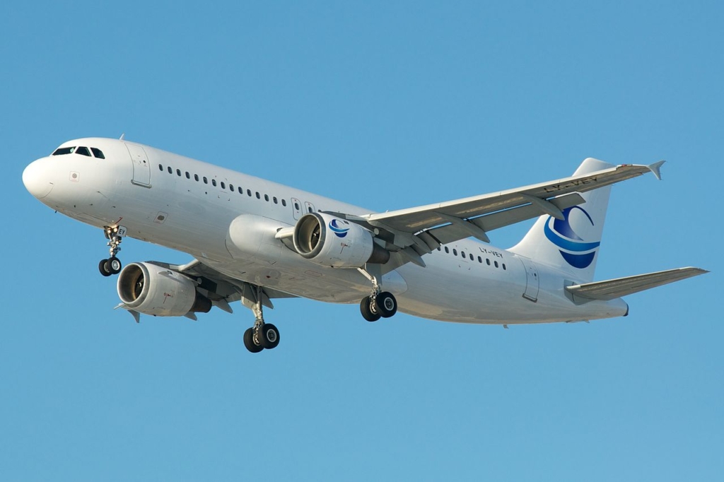 Avion Express A320 in flight