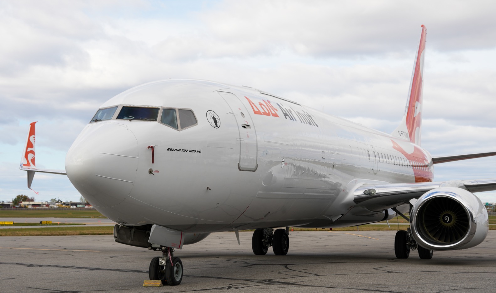 Air Inuit Boeing 737-800 combi