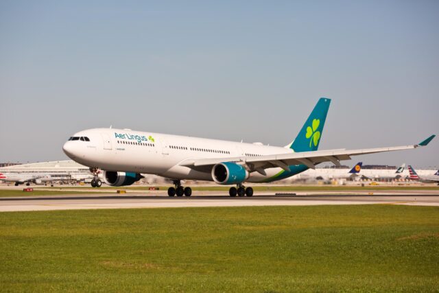 Aer Lingus Airbus A330 aircraft landing at Chicago Airport