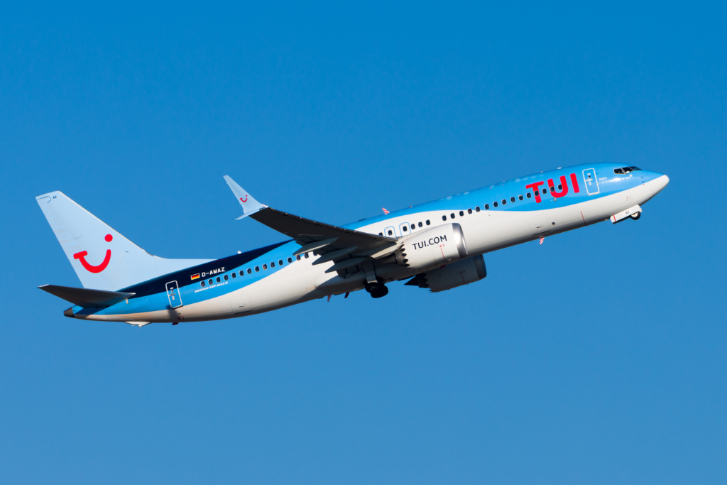 TUI 737