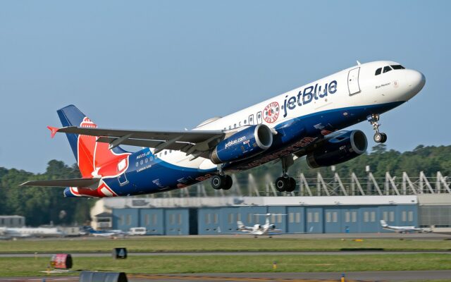 JetBlue Airbus A320 blue monster red sox livery