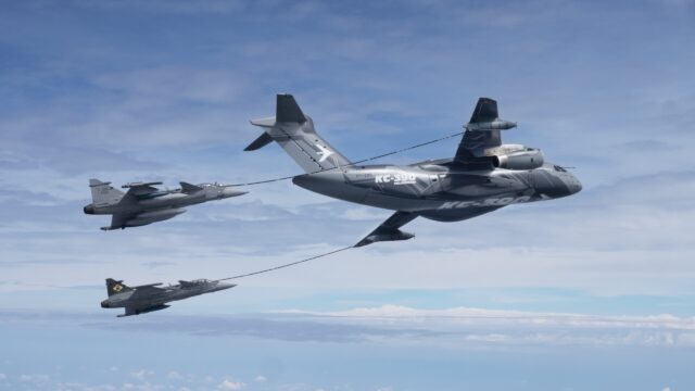 KC-390 and Gripen refueling