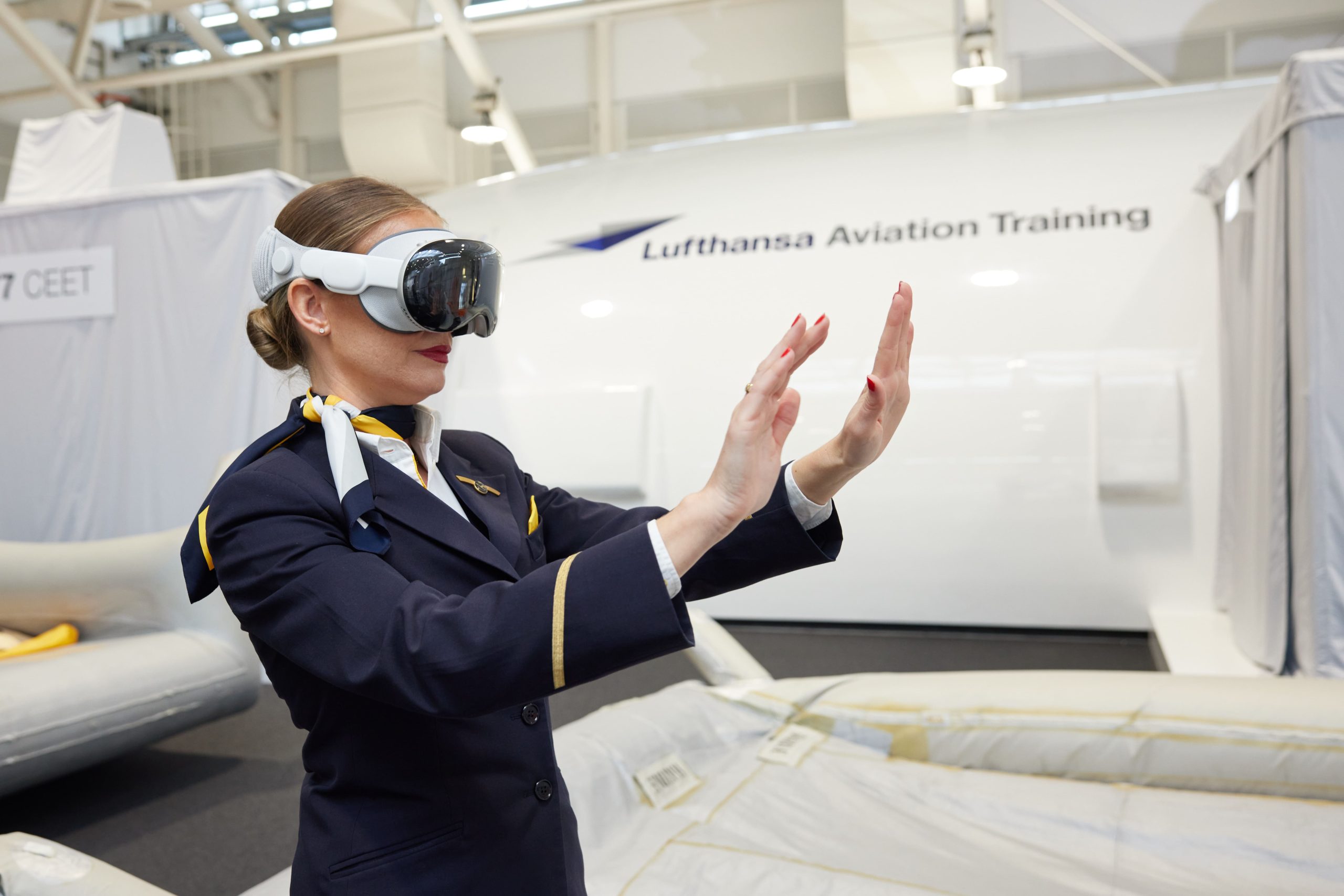 Lufhansa D-CEET virtual reality training