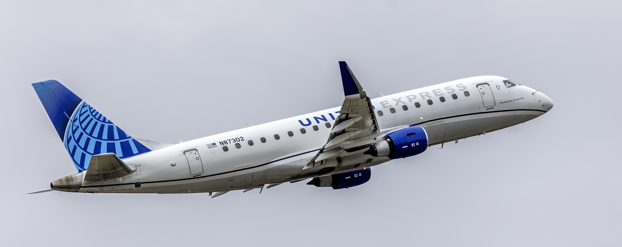 2014 Mesa/United Express Embraer 175 N87302
