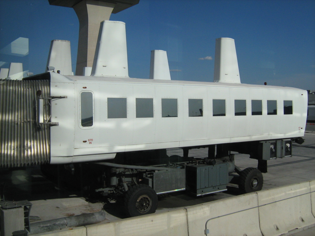Mobile lounge Washington Dulles Airport 2010
