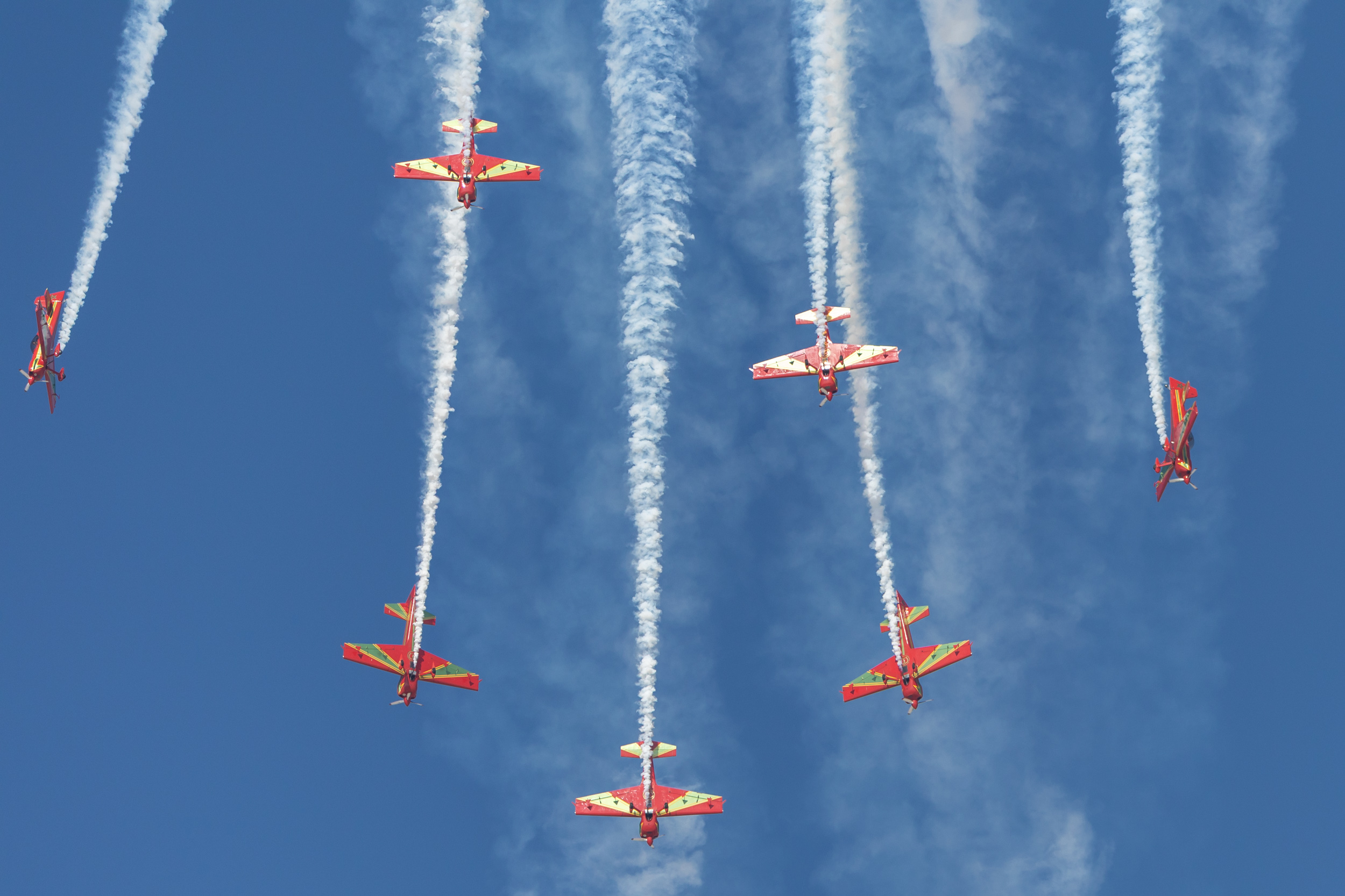 Dubai Airshow 2025 flying display