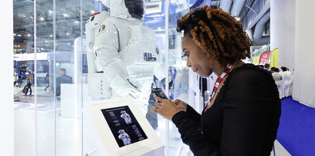 Space exhibit at DAS 25