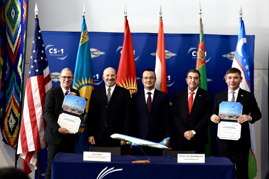 Boeing Uzbekistan Signing Nov 2025