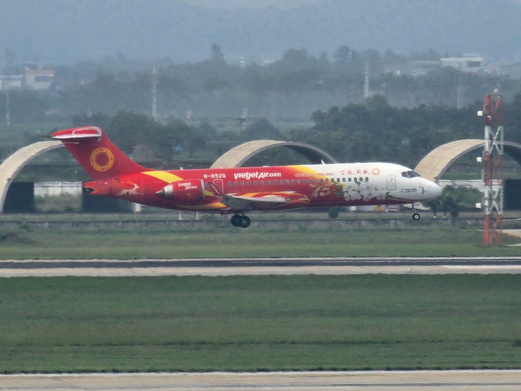 Vietjet C909