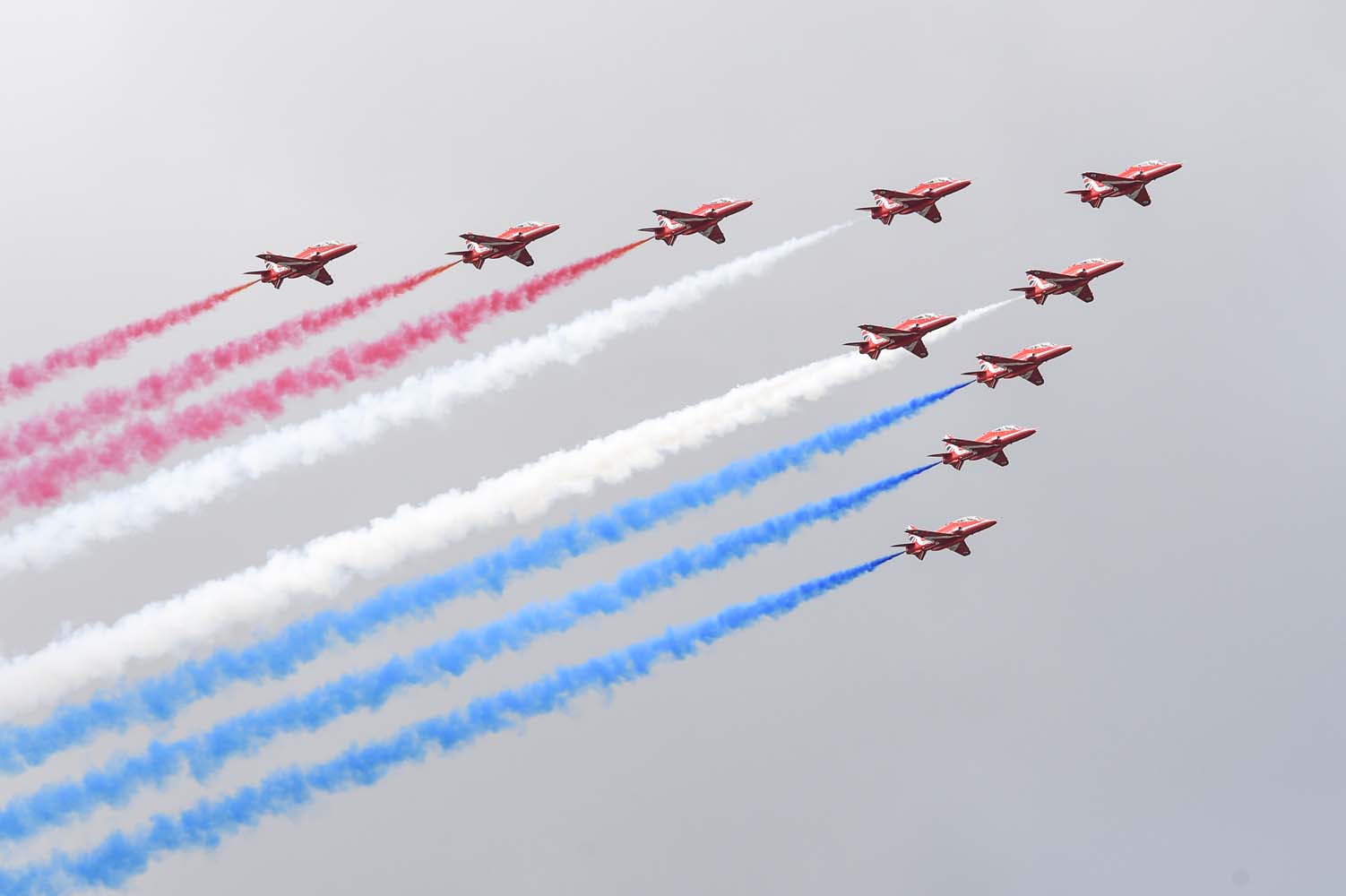 red-arrows arriving at the airshow in Farnborough