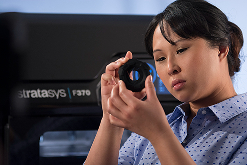 Stratasys 3D printing employee