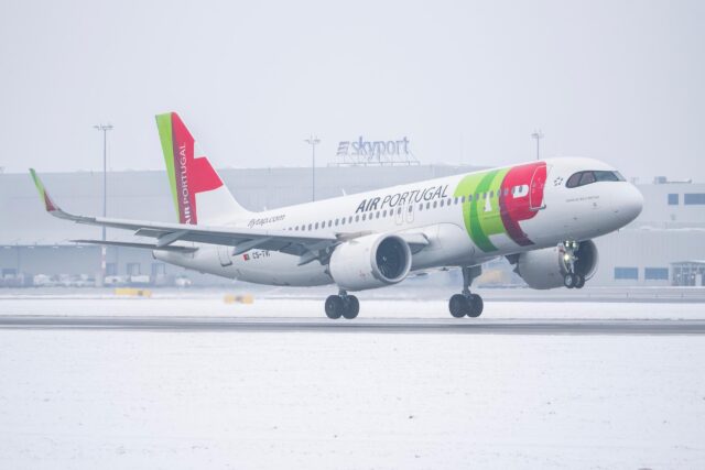 TAP Air Portugal Airbus A320neo in the snow