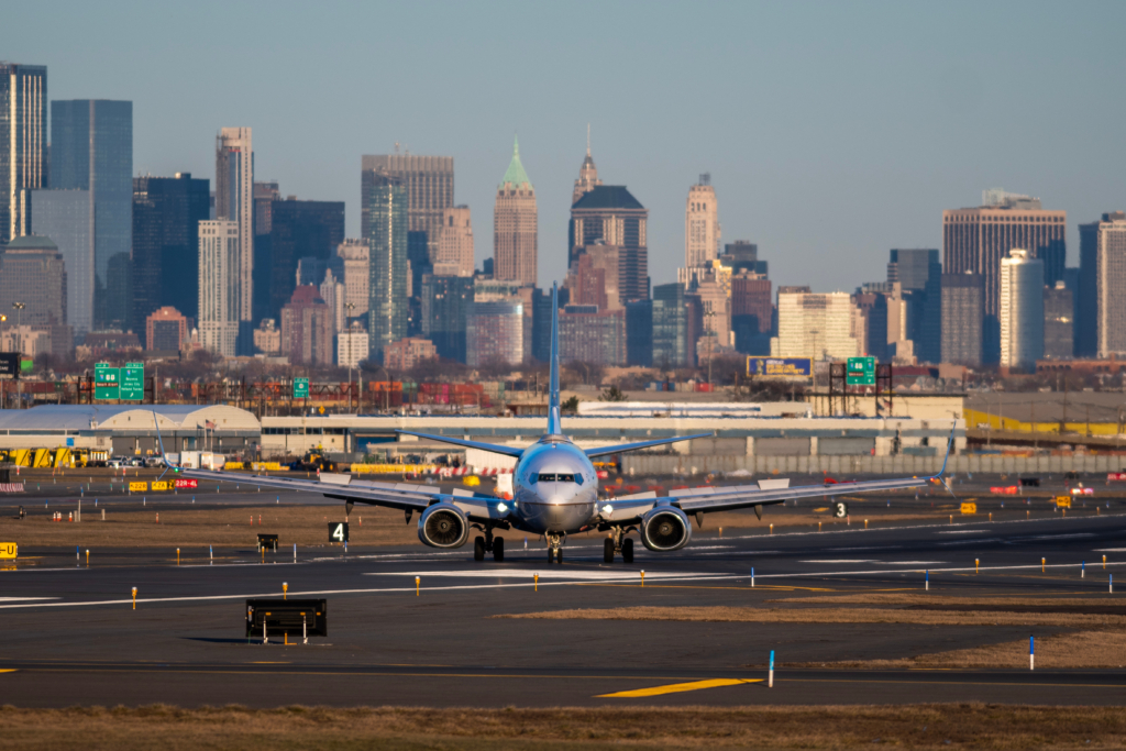 Boeing 737 landing at Newark Airport