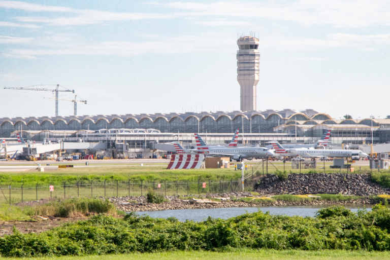 Traffic Control Sign Wraps US lawmakers demand halt to FAA’s AI-powered air traffic system