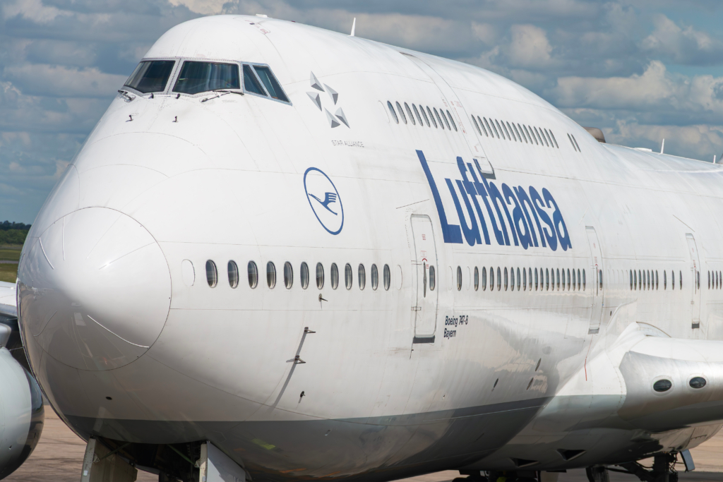 Confirmed: USAF buying two Lufthansa 747-8s for Air Force One