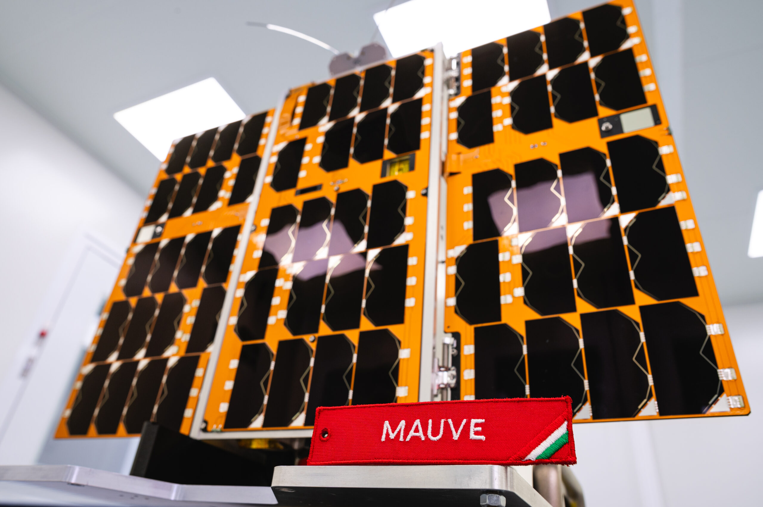 Mauve space telescope