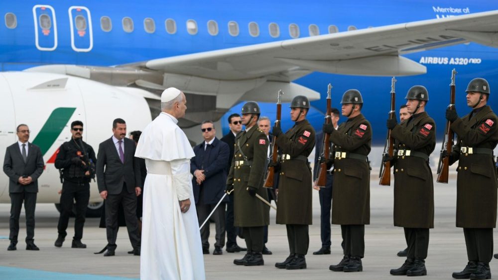Pope Leo with ITA Airways