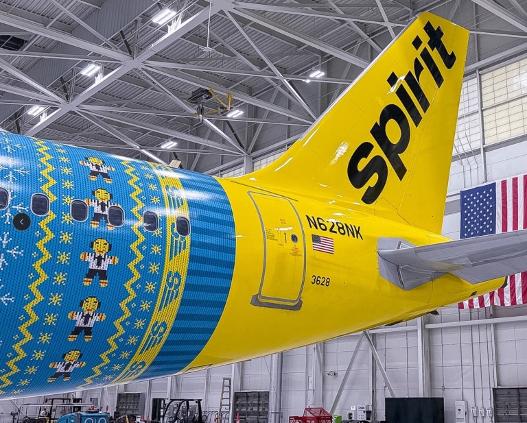 SPirit Airlines holiday livery Airbus