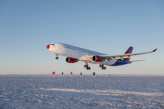 Hi Fly A330 landing Antarctica
