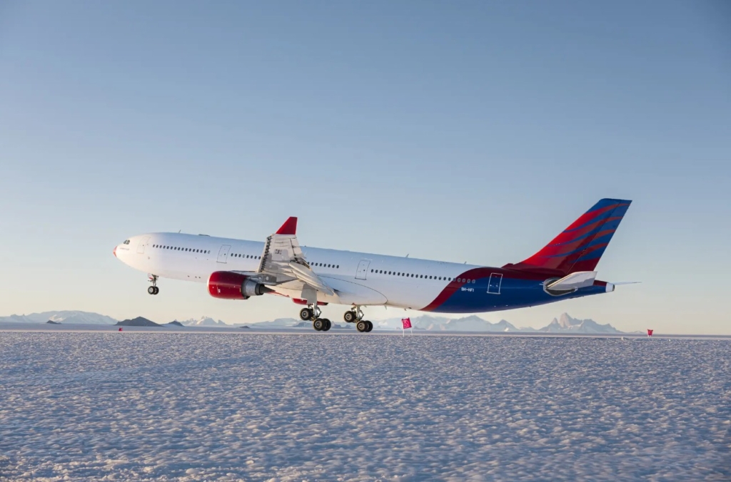 Hi Fly A330 landing in Antarctica
