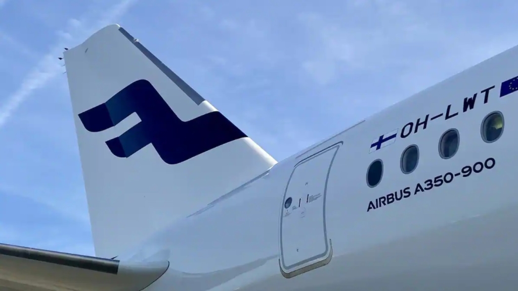 Finnair A350 tail 