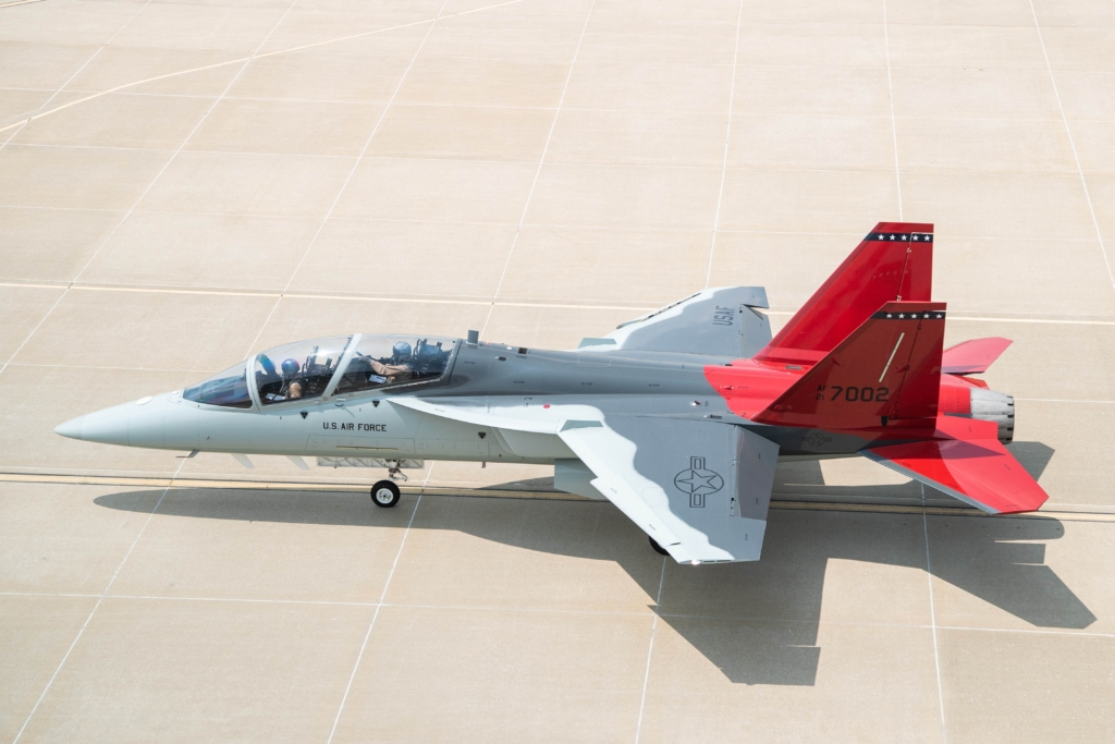 USAF new jet trainer Boeing t-7A red hawk