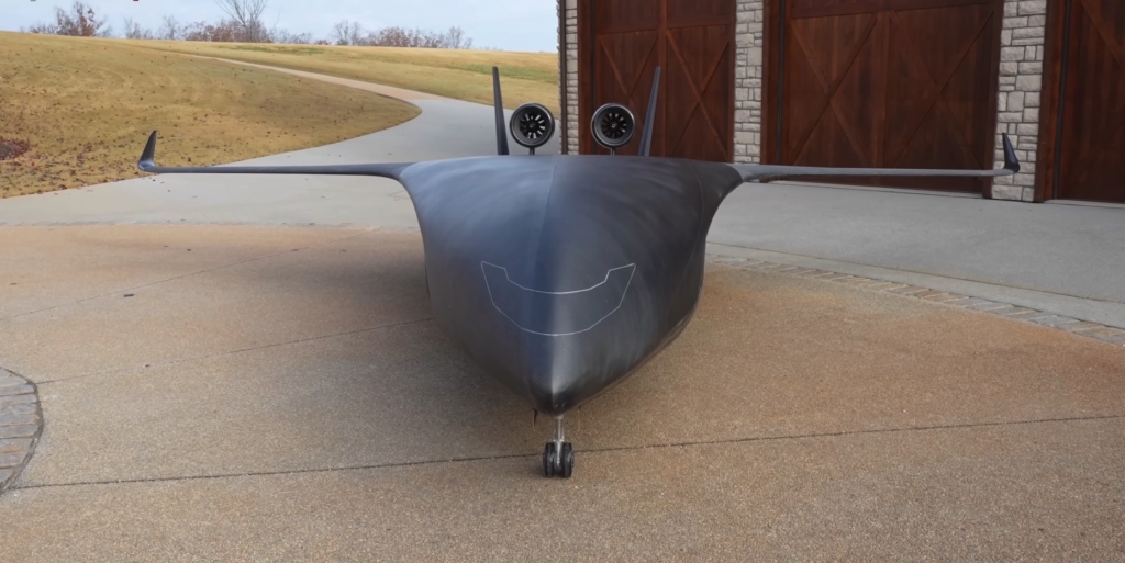 YoUTuber-builds-Natilus-blended-wing-aircraft-prototype