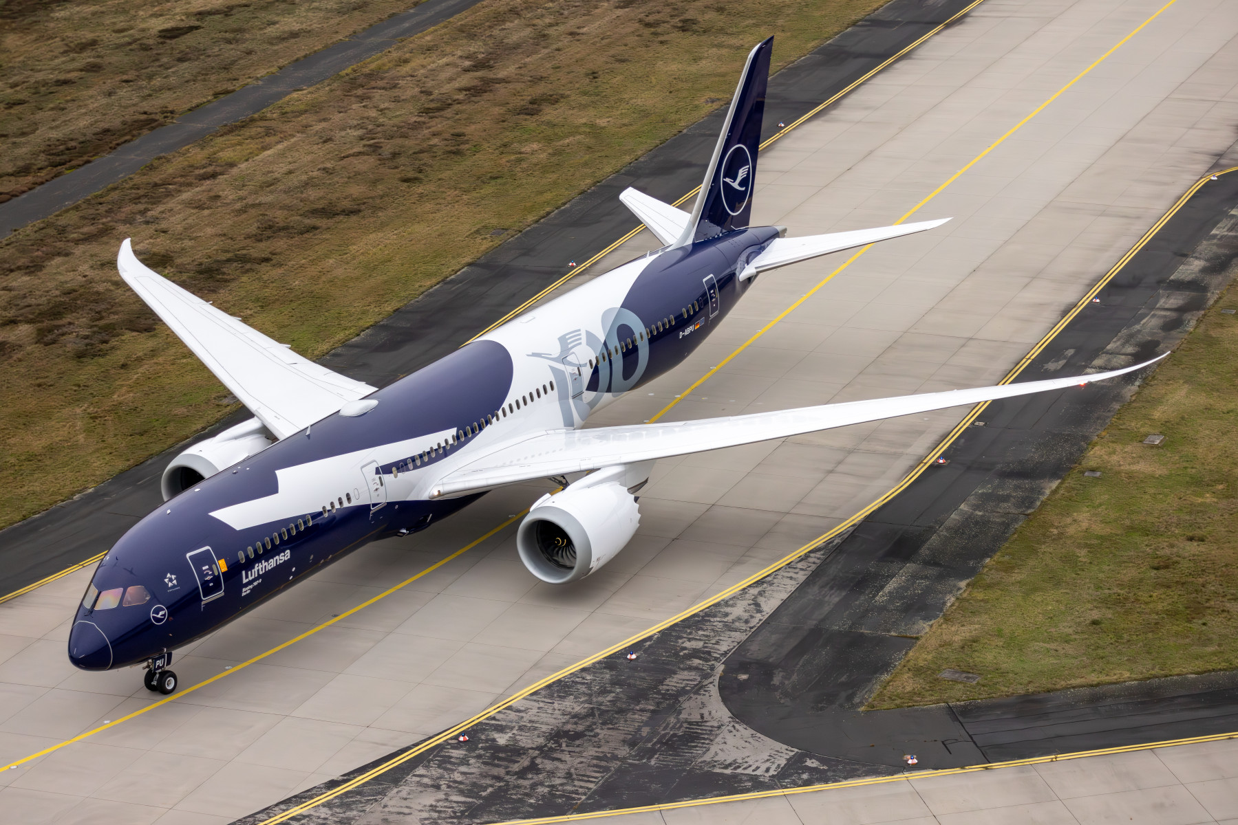 Lufthansa Special livery 787