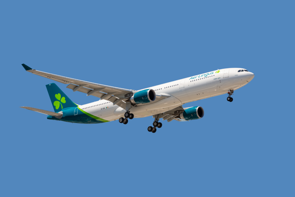 Aer Lingus A330 landing