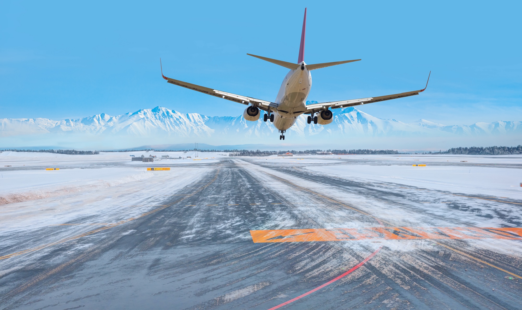 Aircraft landing in icy conditions