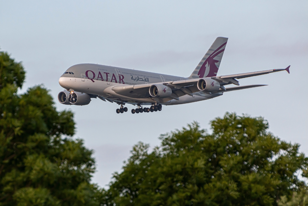 Qatar A380 landing at LHR