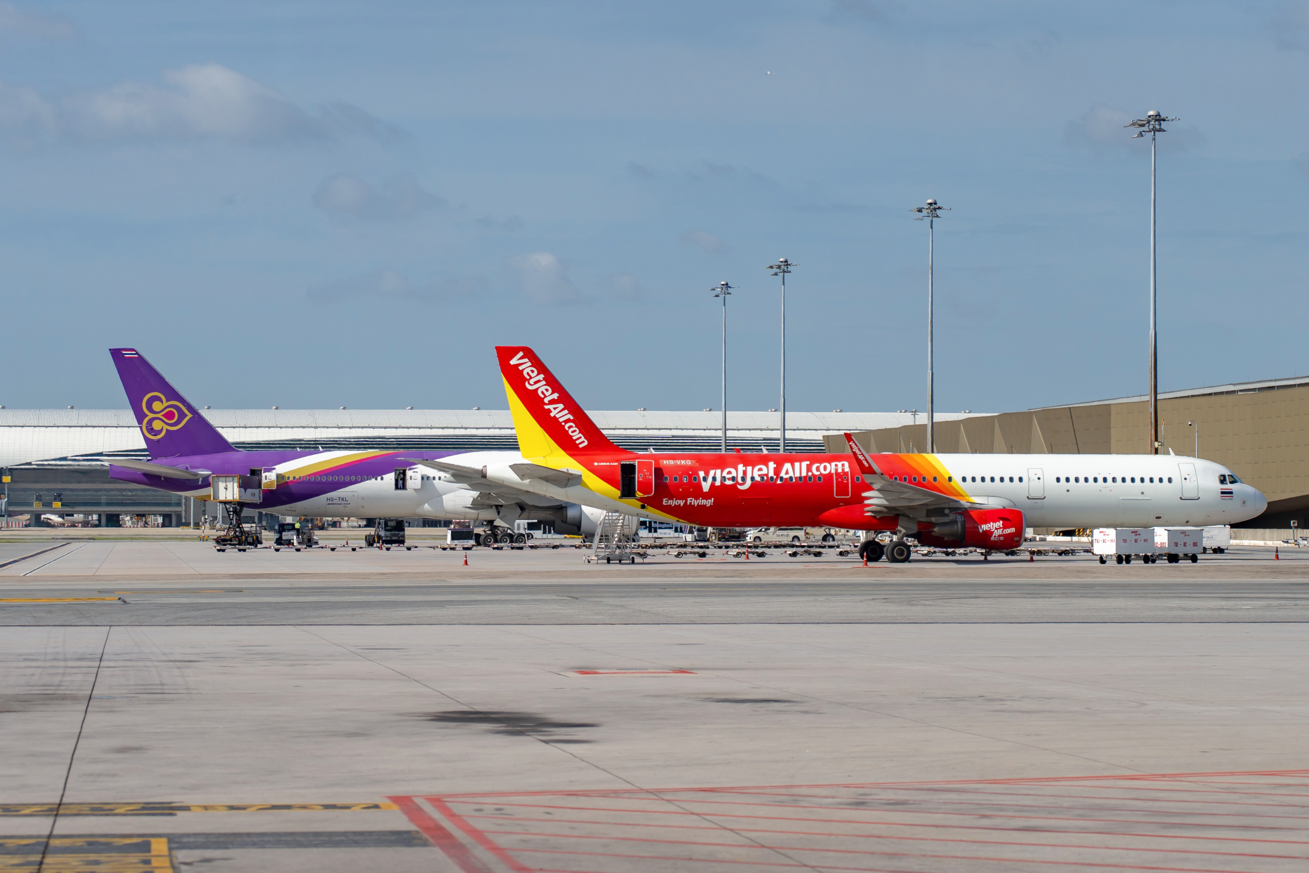 Thai Airways A330 and VietJet Air A321 at BKK