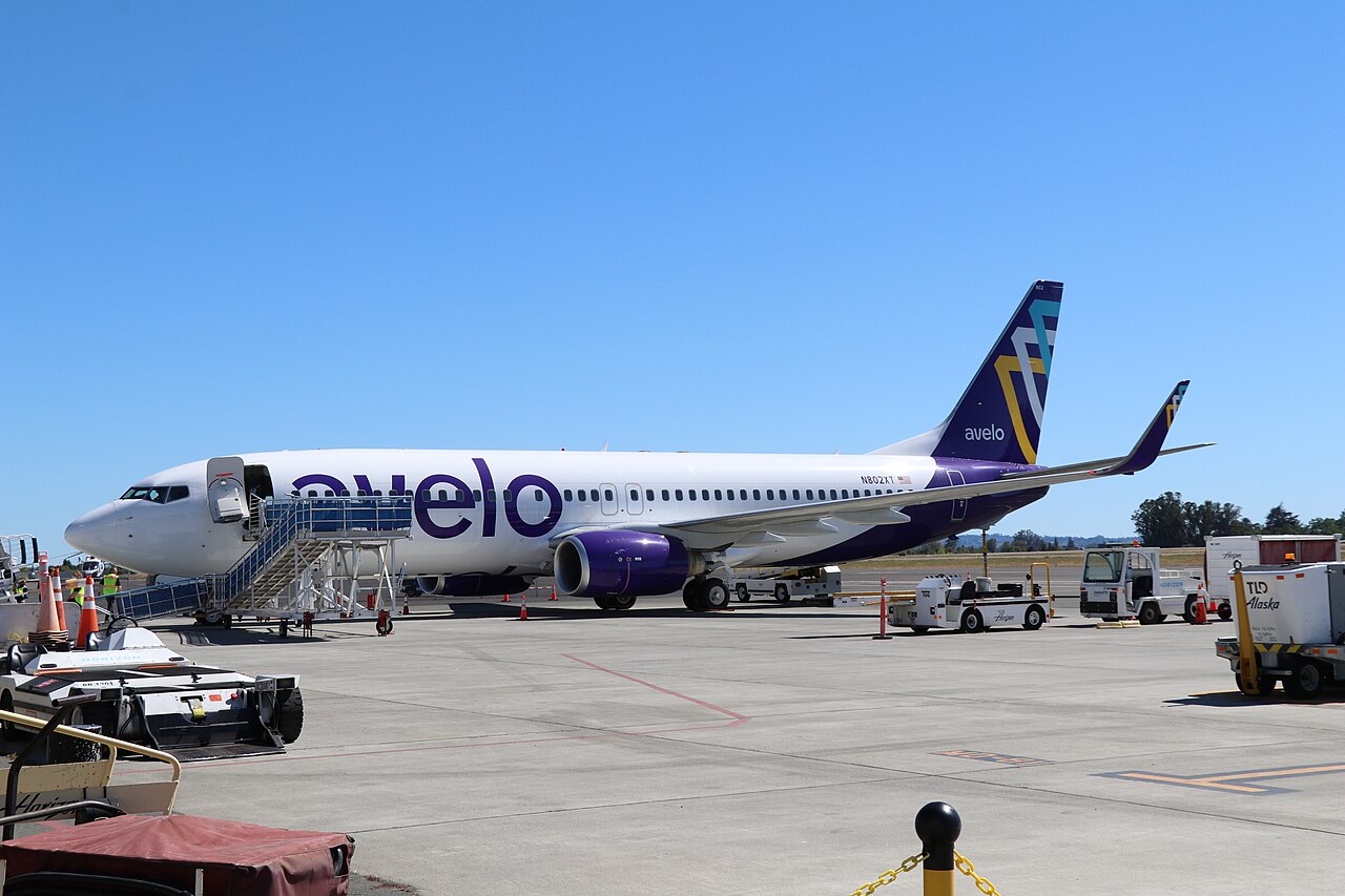 Avelo Airlines Boeing 737-800
