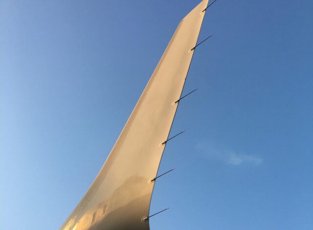 Embraer 190 winglet showing static wicks