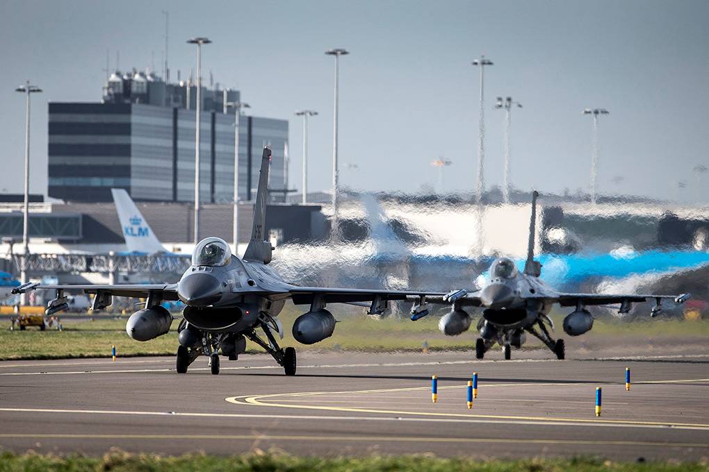 F-16s land at Amsterdam Schiphol Airport